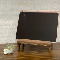 iPad　タブレットスタンド　iPhone　スマホスタンド　小物飾り ドールチェア 木工♬ 2枚目の画像