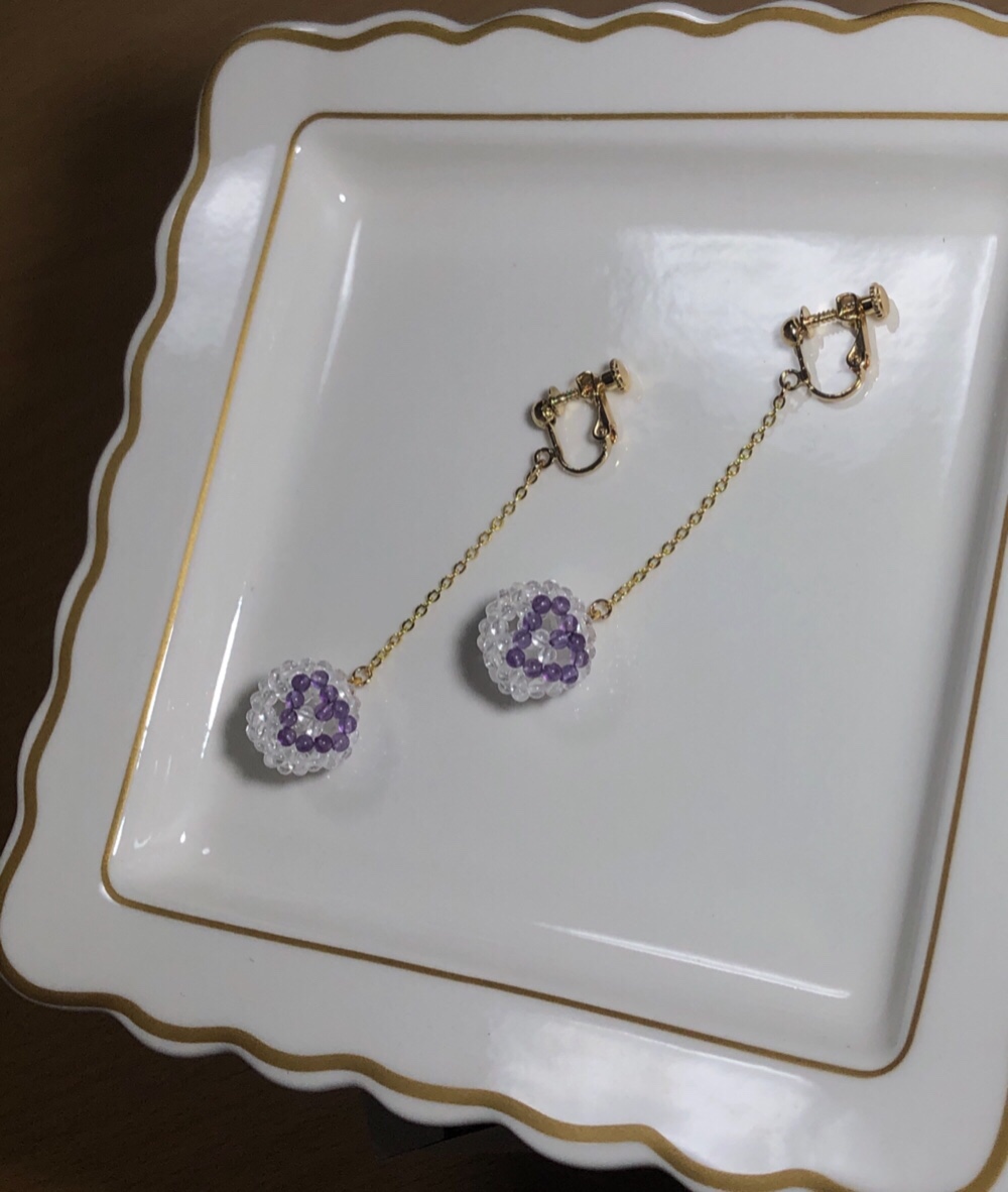 神聖幾何学フラーレン 高品質（AAA）2ｍｍ玉水晶✖️アメジスト ハート模様のフラーレンイヤリング