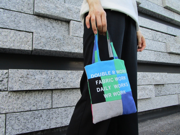 MULTI PATCH WORK HAND SIZE TOTE BAG / COLOR / MULTI GREEN 1枚目の画像