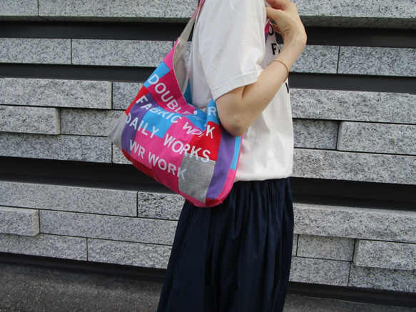 MULTI PATCH WORK LIGHT SHOULDER BAG / COLOR / MULTI PINK 8枚目の画像