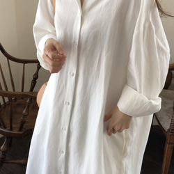 ♪ロングシャツスタイルのロングドレス  綿とリネン ホワイトドレス シンプルワンピース シャツドレス 3枚目の画像