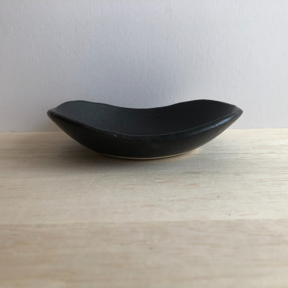 オーバル小皿(フレブル・黒） 3枚目の画像