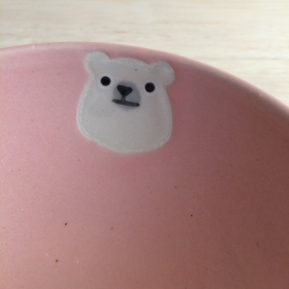 シロクマの茶碗(ピンク） 2枚目の画像