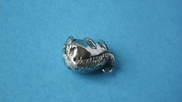 モモンガの純銀製ペンダントヘッド 4枚目の画像