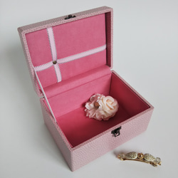 オーストリッチ調 ピンク 木箱(新書版) 3枚目の画像