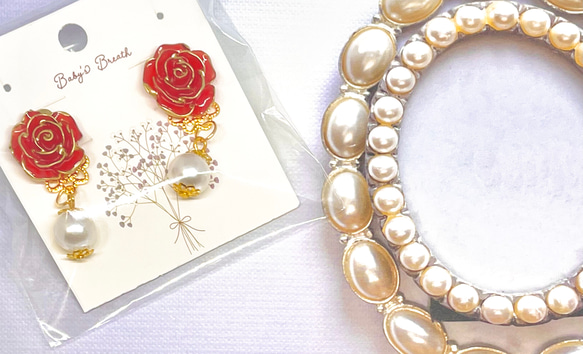 ワインレッドローズのピアス 1枚目の画像