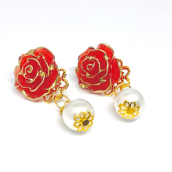 ワインレッドローズのピアス 2枚目の画像