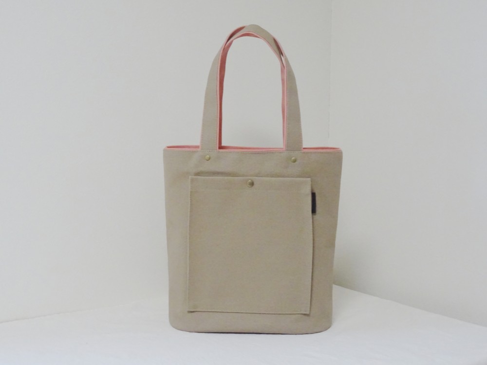 ２色づかいの帆布トート《A4縦》マッシュルーム×サーモンピンク