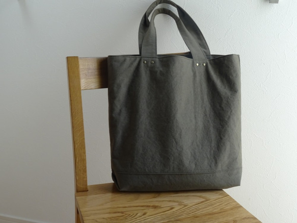 【受注製作】《おうちで洗える》Everyday Canvas Tote【A4縦】《カーキ》 1枚目の画像