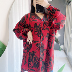 正紅滿版花卉細壓紋V領澎袖 古著紡紗襯衫上衣 vintage Shirt 第6張的照片