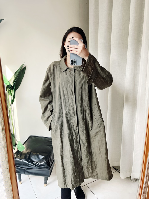 軍綠抓皺素面寬鬆排釦 古董極薄質風衣外套 dustcoat jacket 第3張的照片