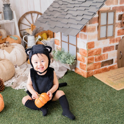 【 ふんわり なめらか クロネコさん ベビーコスチューム】仮装 コスプレ ハロウィン ベビー服 ねこ耳 ボンネット 1枚目の画像