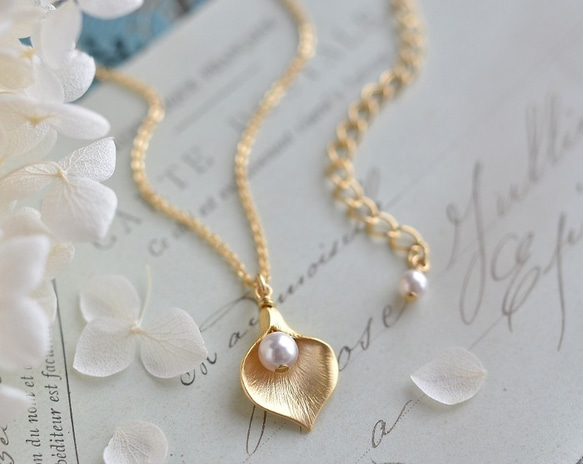 Calla Lily Necklace 1枚目の画像