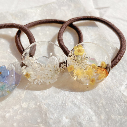 レジンヘアゴム　ステンドグラス　ブルー　金箔　ゴールド　お花 レジンヘアゴム ステンドグラス ブルー 金箔 ゴールド お花