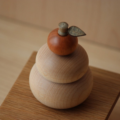 木の鏡餅 箱付き 小サイズ 木製 鏡餅 北の小さな工房YS 通販