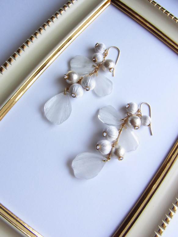 白色耳環耳環/無環耳環棉珍珠和毛線球等 第1張的照片