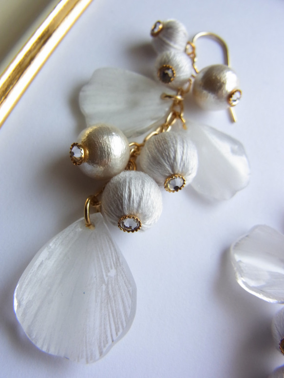 白色耳環耳環/無環耳環棉珍珠和毛線球等 第2張的照片