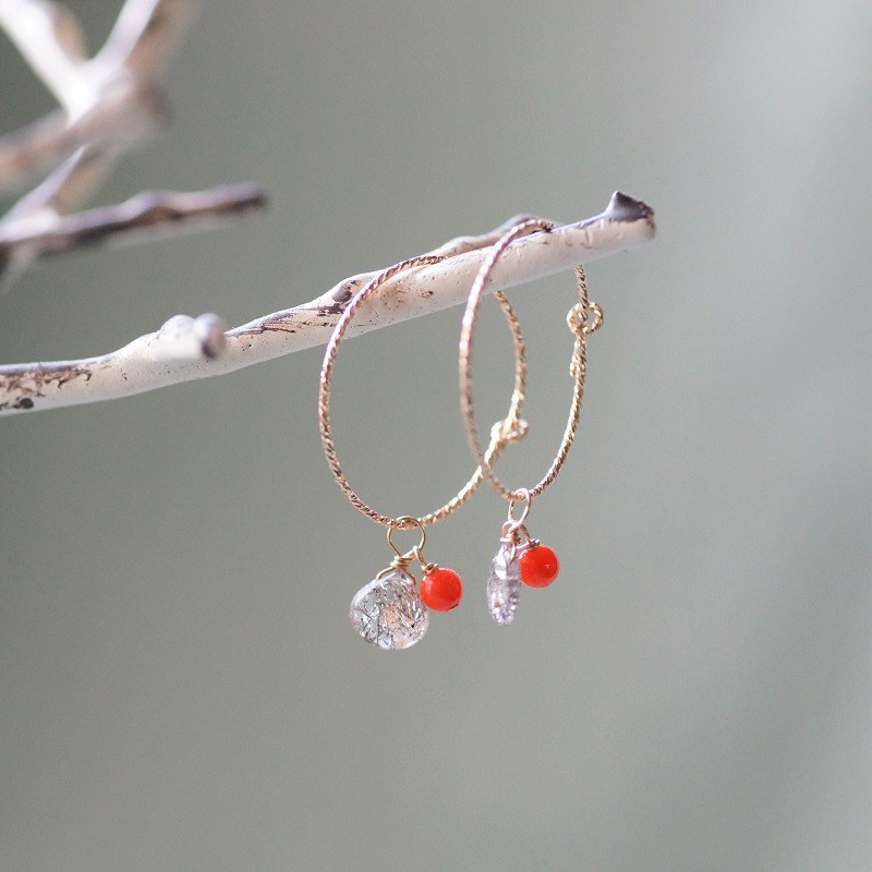 ブラックルチルのフープピアス（14kgf）