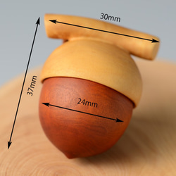 黄楊　手彫　ふとっちょどんぐりの根付 7枚目の画像