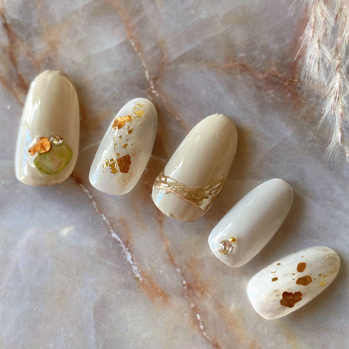 スモーキーネイル♡ ニュアンス ベージュ ミラー金箔 ネイル