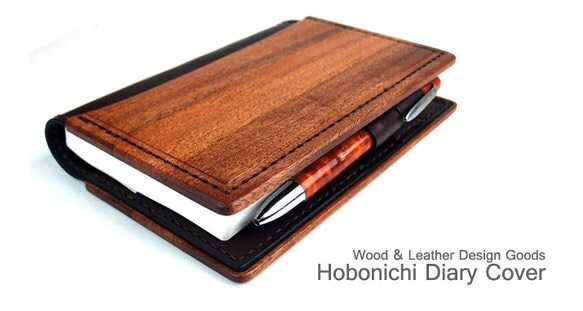 【受注製作：送料無料】　木と革で作った　ほぼ日手帳用カバー