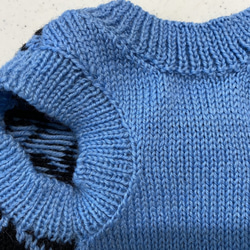 家庭編み機で編んだ子犬用セーター《ブルー》サイズオーダ可 4枚目の画像