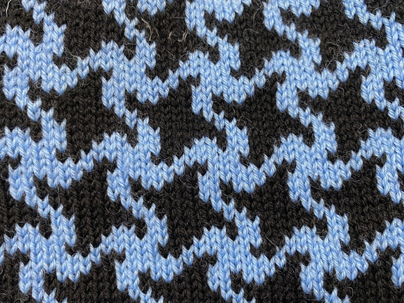 家庭編み機で編んだ子犬用セーター《ブルー》サイズオーダ可 7枚目の画像