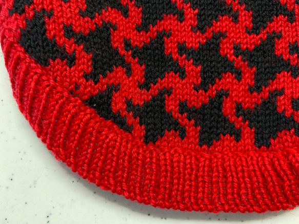 家庭編み機で編んだ子犬用セーター《赤》サイズオーダ可 6枚目の画像
