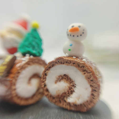 ミニチュアスイーツ クリスマスケーキ ブッシュドノエル ロールケーキ
