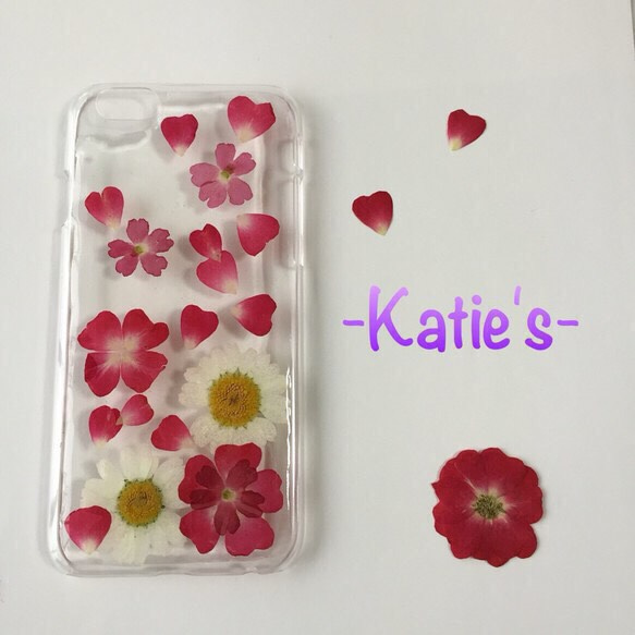 バラの花びらのiPhoneケース 1枚目の画像