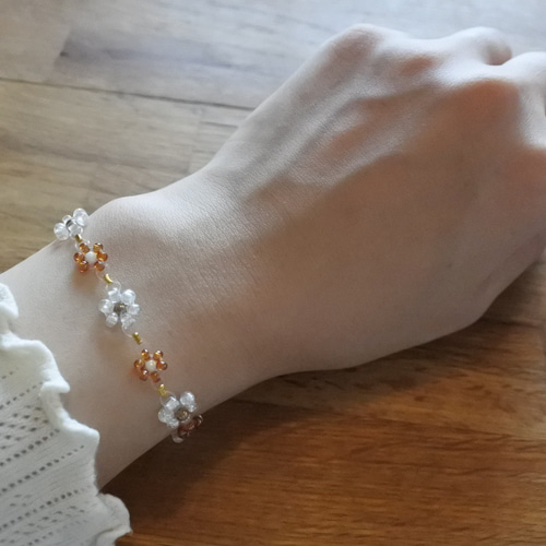 ミーアイ ビーズブレスレット ミーアイ ビーズブレスレット ミーアイ ビーズブレスレット