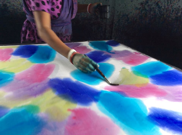 手染めシルク100％大判ストール カラー：ハワイアンレインボー 4枚目の画像