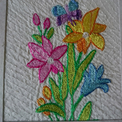 お花の手刺繍のメッセージカード  from バングラデシュ 2枚目の画像