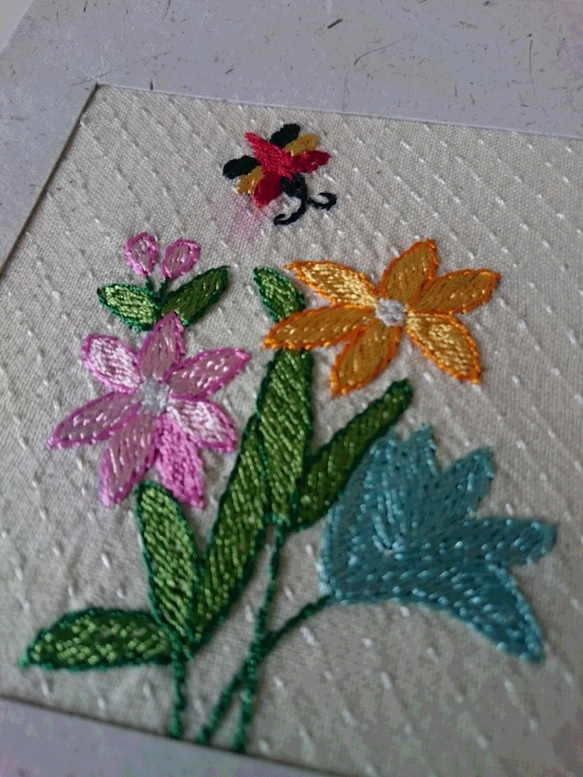 お花の手刺繍のメッセージカード  from バングラデシュ 1枚目の画像