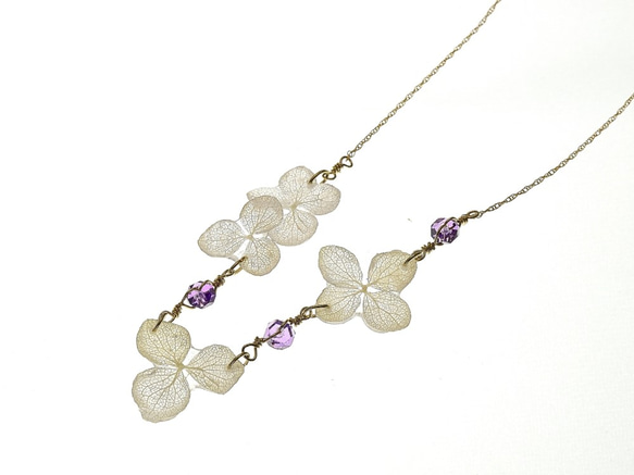 【銀泥染め】葉脈アジサイとアメジストのネックレス・14kgf 4枚目の画像