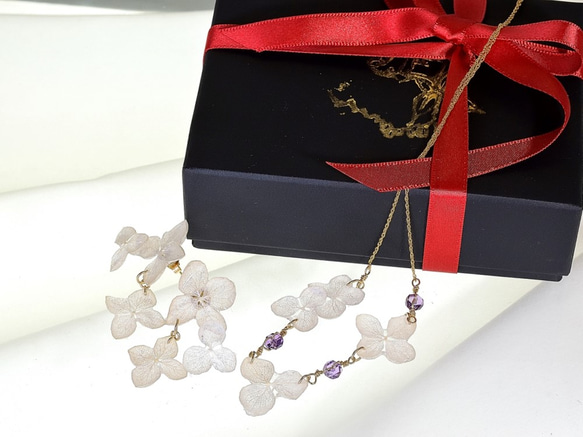 【銀泥染め】葉脈アジサイとアメジストのネックレス・14kgf 6枚目の画像