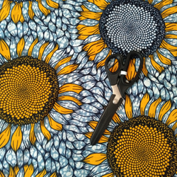 アフリカ布　ベナン　夏の向日葵 50cm アフリカンプリント　ハンドメイド素材　パーニュ　綿100% 5枚目の画像