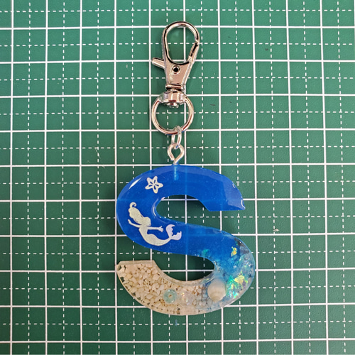 キーホルダー】イニシャル キーホルダー S 海 キーホルダー キーホルダー】イニシャル キーホルダー S 海 キーホルダー