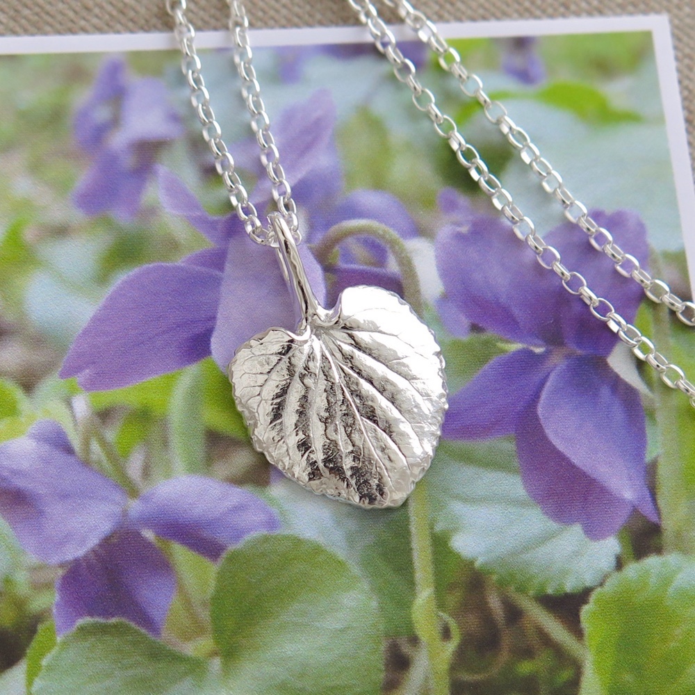 [純銀] ニオイスミレ・リーフペンダント, シルバーチェーン 45cm＋5cm, ハーブジュエリー, 一点物