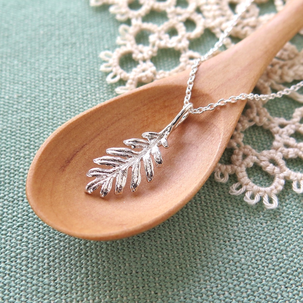[純銀製] レースラベンダーのリーフペンダント, 純銀コーティングシルバーチェーン, ハーブジュエリー, 1点物 4,455円