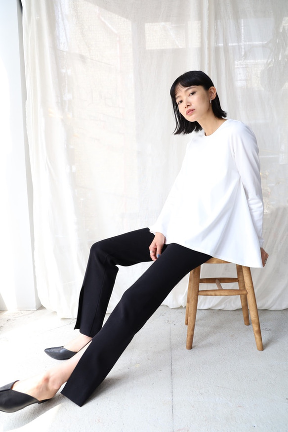 【完売】フレア長袖Tシャツ　カットソー　ホワイト　日本製　フリーサイズ　即納　体型カバー　フレアライン　ノーアイロン 5枚目の画像