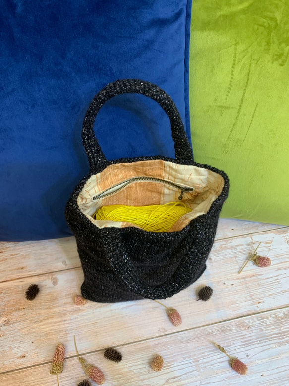 #knitting bag 手工棒針編織手提袋。貓咪手提袋。顏色~黑/橘/白。包包微微帶金蔥。 第3張的照片