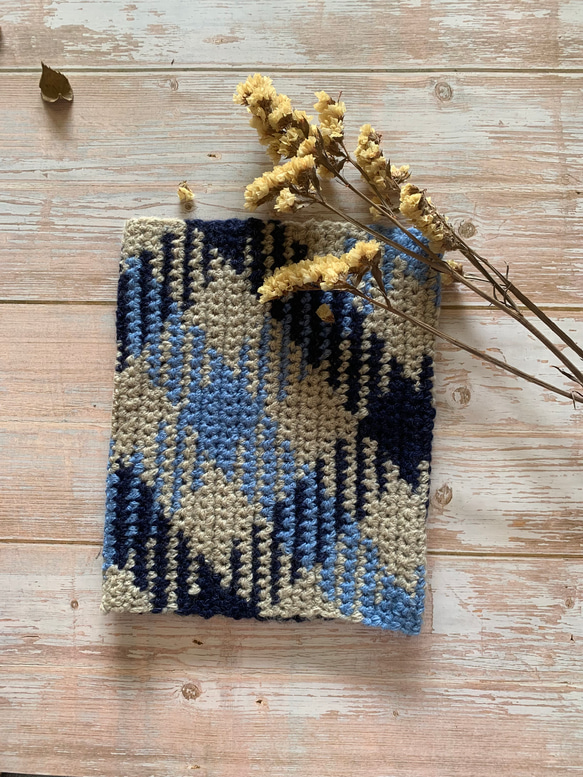 手作りのかぎ針編みスカーフ。手編みひし形スカーフ/ユニセックススタイル 2枚目の画像