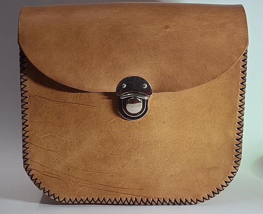 ベルトバッグ（ベルトに着けるバッグ）ウエストバッグ ヒップバッグ 本革 ベルトポーチ大