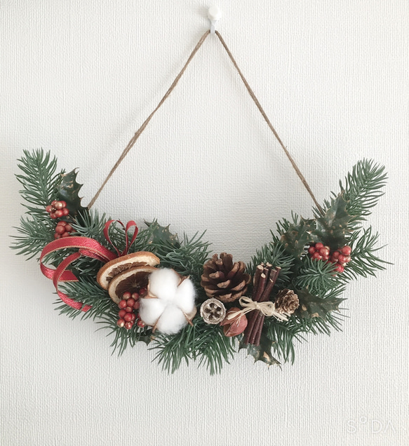 creema限定クリスマス2021》クレッセントクリスマスリース 《アーティ  