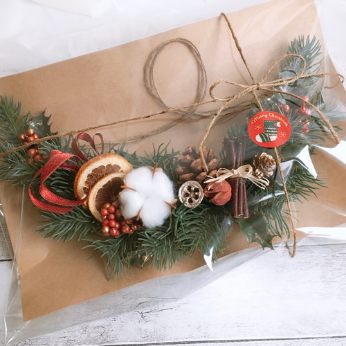 creema限定クリスマス2021》クレッセントクリスマスリース 《アーティ  