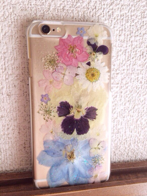 ⑥パンジーとパステルカラーの押し花iPhone6ケース 5枚目の画像