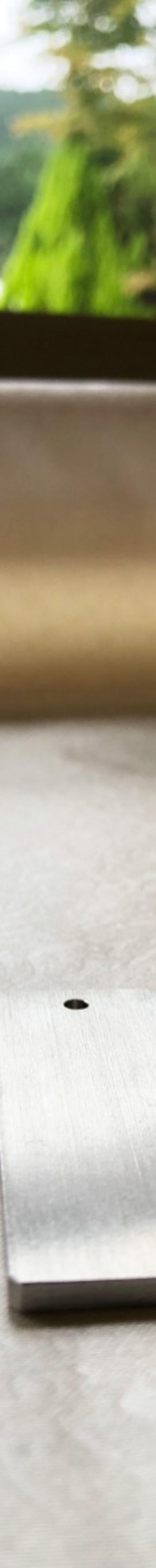 藤原宗永　刀工　日本刀から生まれた希少価値「鋼（はがね）のしずく」を根付け紐に織り込んだオリジナル銘切りプレート（受注生産のみ）　チャーム　通販｜Creema(クリーマ)