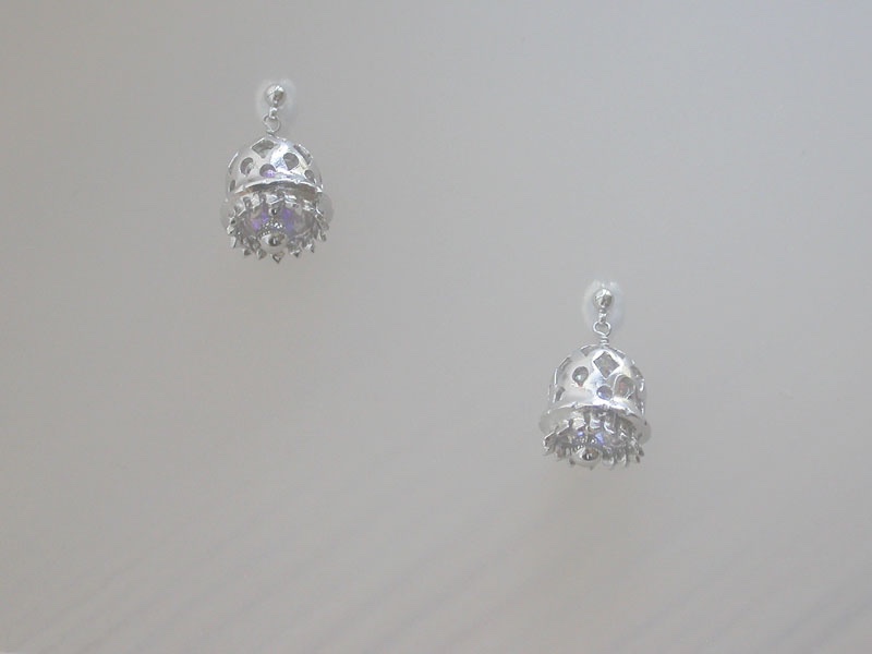 ツリガネムシ　ピアス