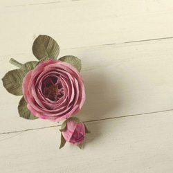 リネンの花　ピンクの丸ばらのコサージュ 3枚目の画像